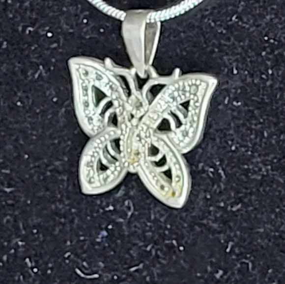 Silver Butterfly Necklace B - Picture 6 of 11